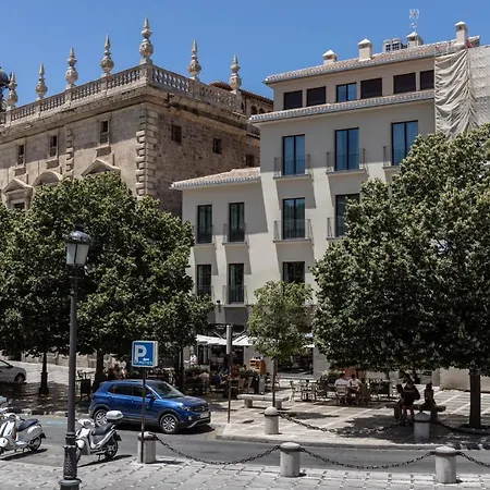 BiBo Suites Real Chancilleria-3