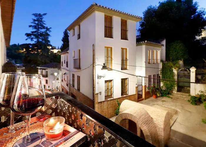 Art Chapiz Apartments