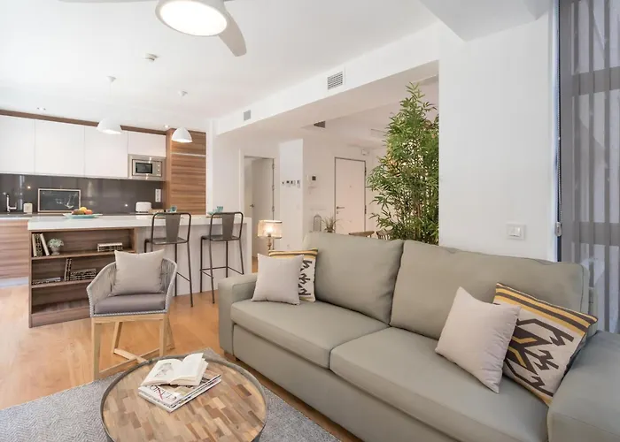 Chezmoihomes Plaza Nueva Premium